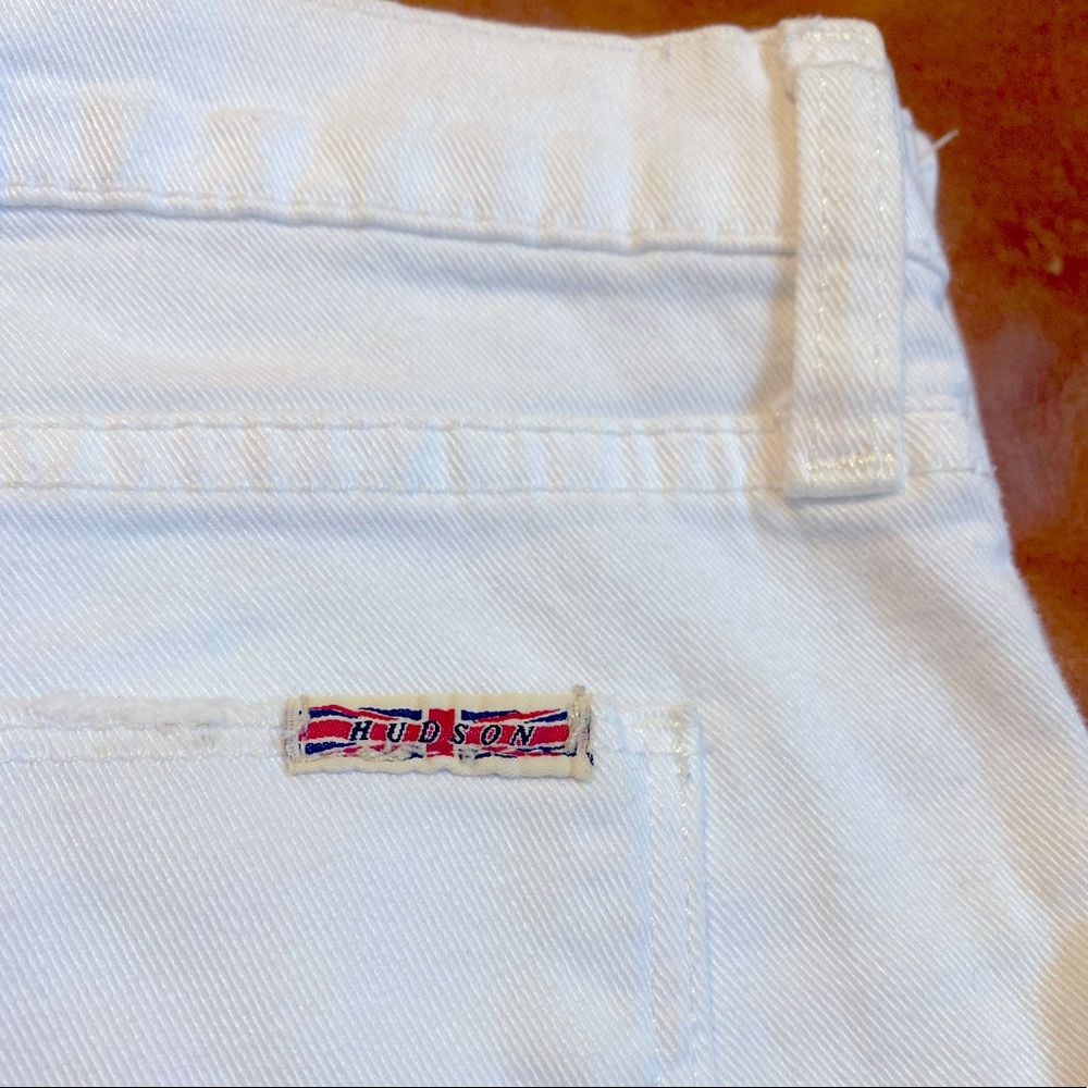 Vintage boot cut Hudson white jeans! Size 28